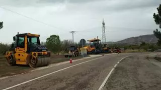Arranca la segunda fase del asfaltado del acceso a Peña Rubia en Villena