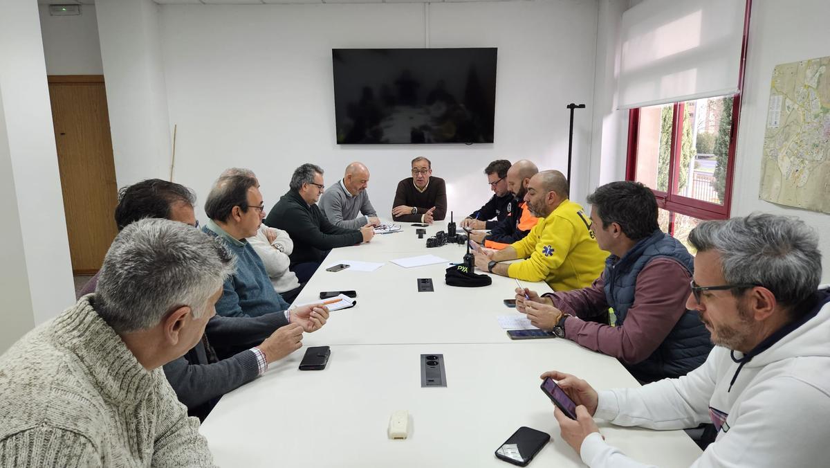 Reunión de emergencia para coordinar las actuaciones, esta mañana.