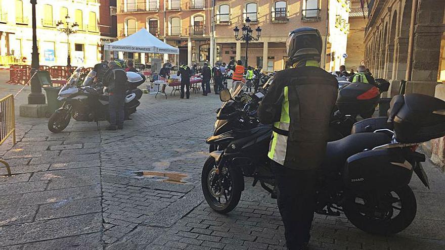 Imagen del desayuno organizado en la plaza Mayor. | J. A. G.