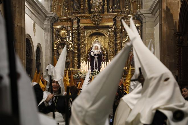 La procesión de la Humildad llena de fervor Compostela