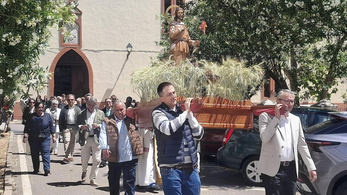 Procesión realizada por la Comunidad de Labradores.