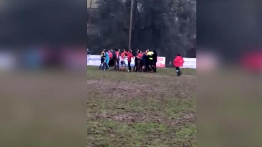 Así fue la pelea que acabó a golpes en un partido de Tercera regional en Asturias