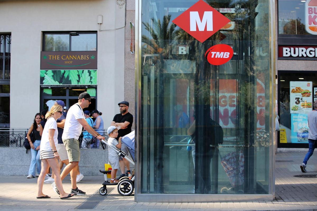 Mor un home atropellat per un tren a l’estació del Clot de Barcelona