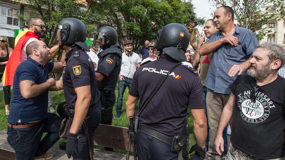 Tensión entre partidarios y detractores del referéndum en Alicante