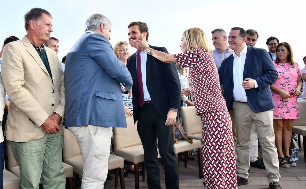 Encuentro de Pablo Casado (PP) con hoteleros en el sur de Gran Canaria