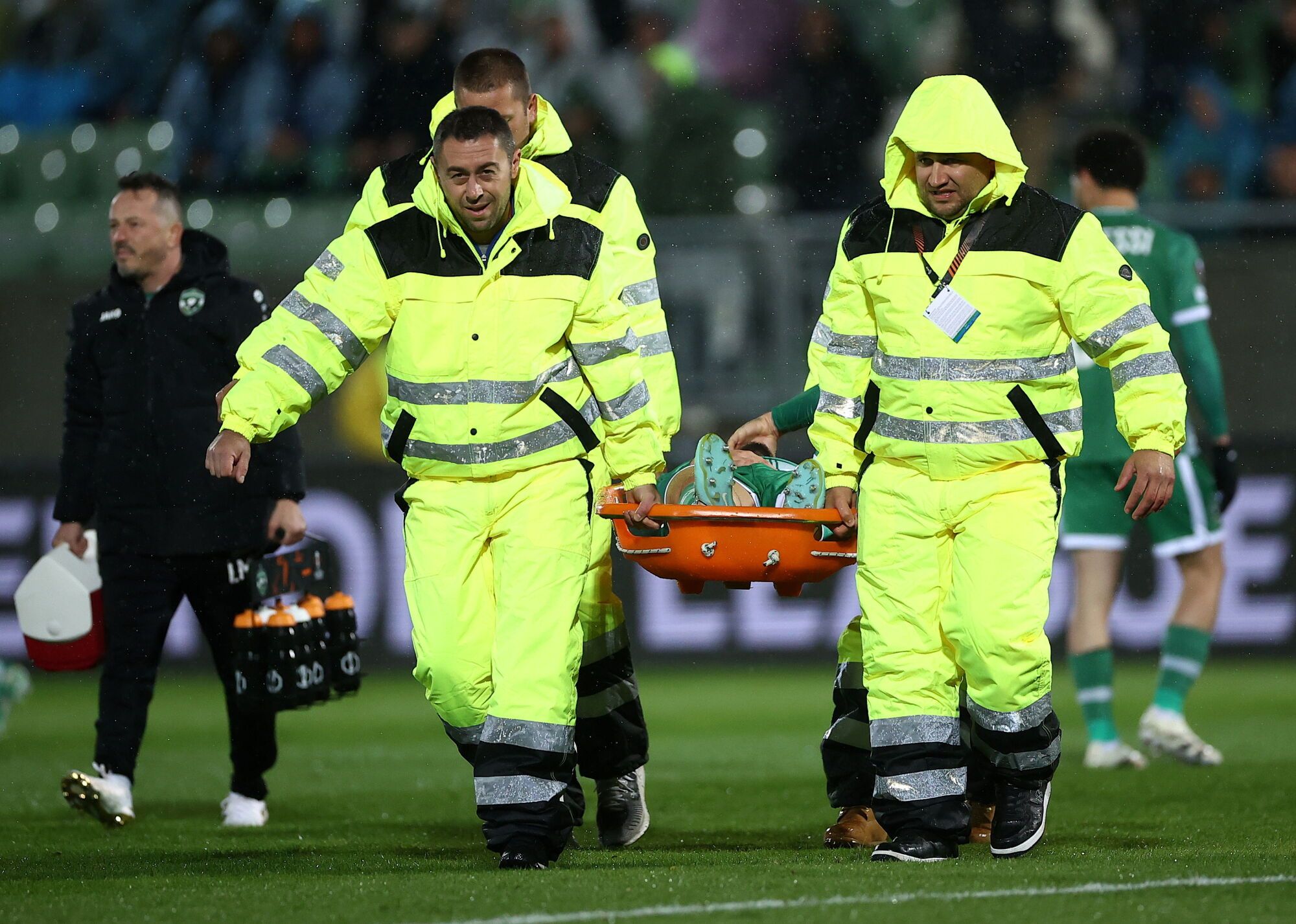 RAZGRAD (Bulgaria), 02/10/2025.- Edvin Kurtulus of Ludogorets is stretchered off with an injury during the UEFA Europa League league phase match between PFC Ludogorets Razgrad and Real Betis Balompie, in Razgrad, Bulgaria, 02 October 2025. EFE/EPA/BORISLAV TROSHEV