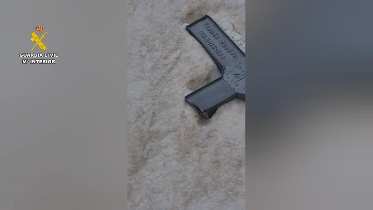 CRUZ DEL ANETO | La Guardia Civil encuentra la Cruz del Aneto dos meses después de ser vandalizada