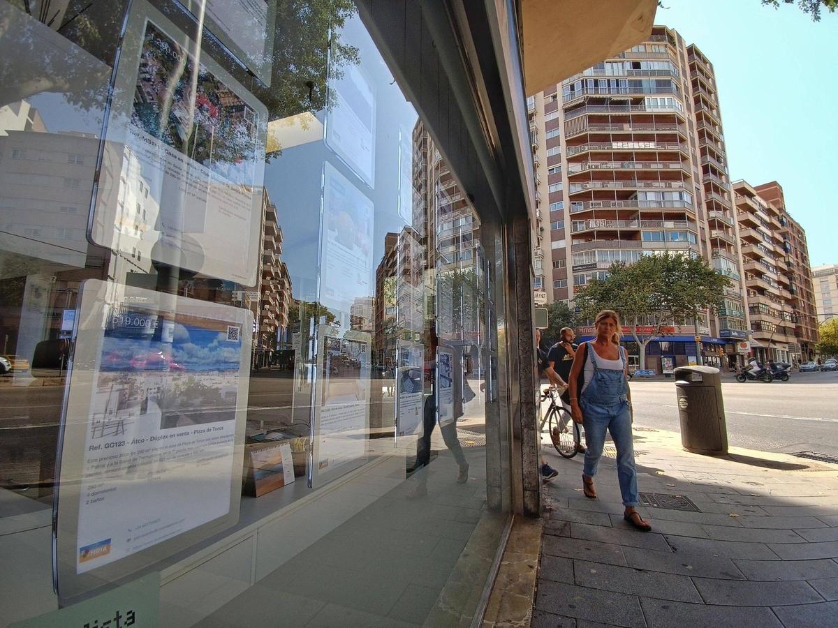 Los primeros pisos del programa Alquiler Seguro podrá ser ocupados antes de que acabe el año, según el Govern.