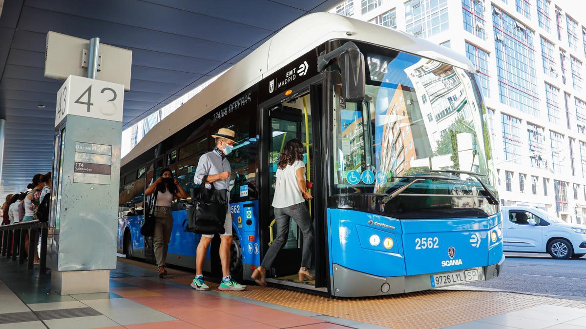 Los autobuses de la EMT son gratuitos coincidiendo con la vuelta a la actividad laboral tras las vacaciones de verano