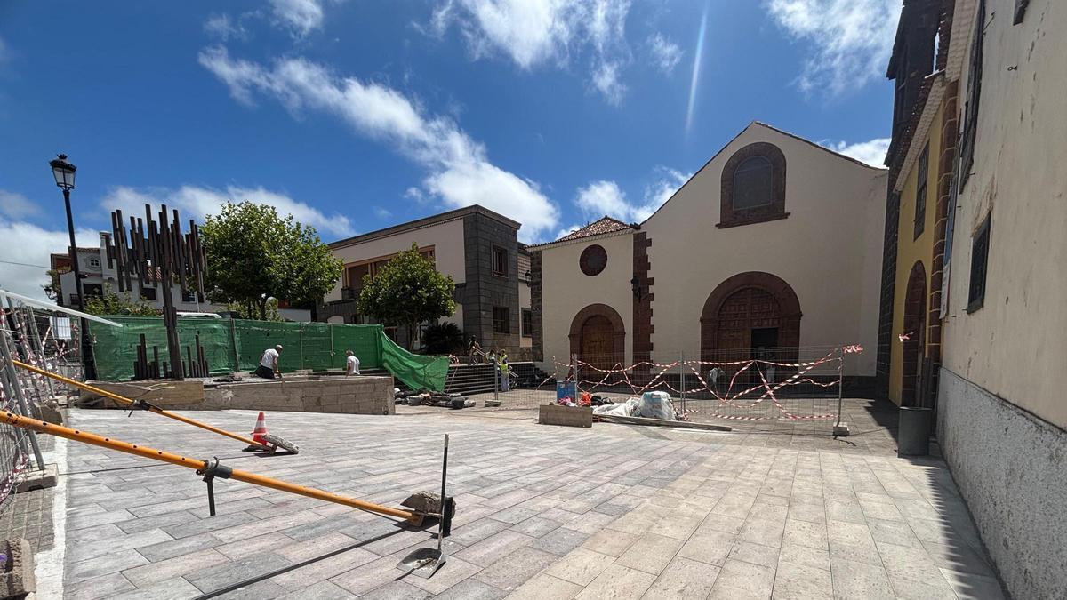 Los trabajos realizados en la plaza de Santo Domingo.