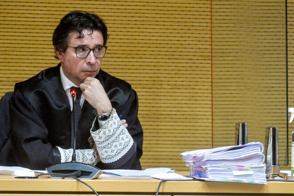 El magistrado Pedro Herrera, que preside el tribunal del jurado en este juicio