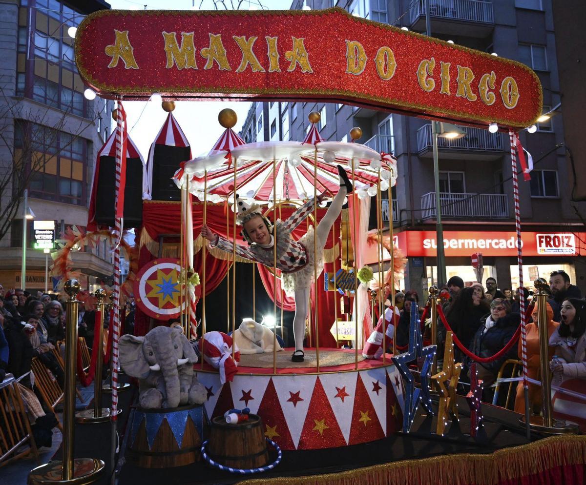 El circo fue una de la grandes inspiraciones del desfile. | RAFA VÁZQUEZ