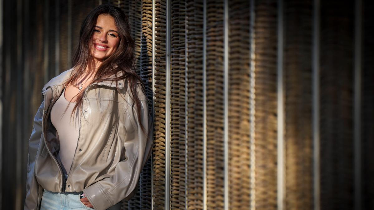 La artista mallorquina Daniela Blasco, que se encuentra en un momento dulce y ascendente, visitó