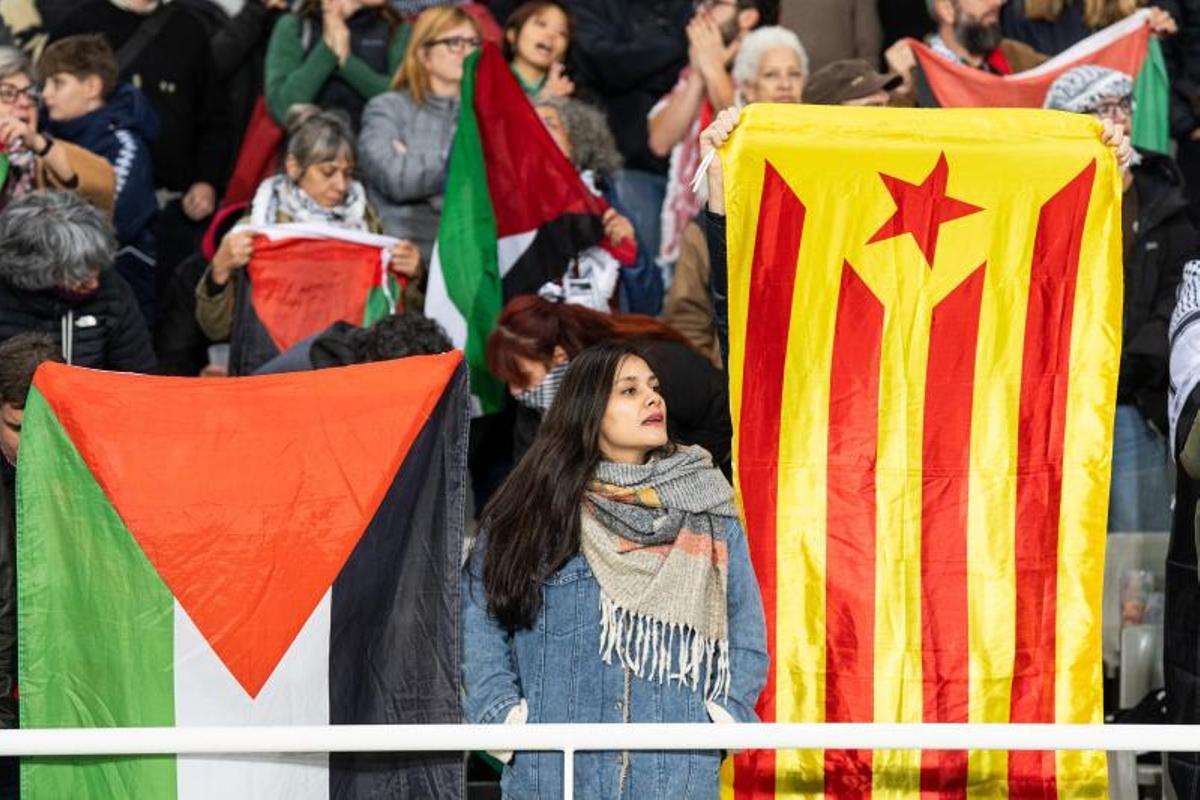 Partido entre Catalunya-Palestina en el Estadi Olímpic de Lluís Companys