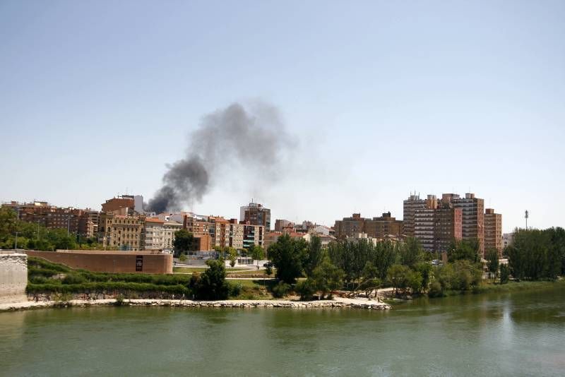 Fotogalería: Incendio en el polígono de Cogullada