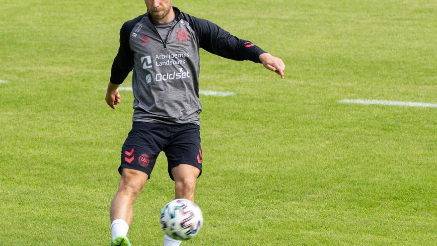 Christian Eriksen se entrena con el filial del Ajax a la espera de un nuevo club