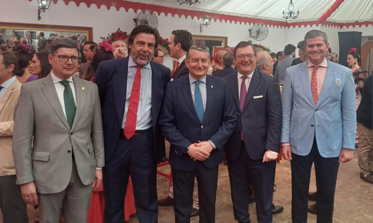 Álvaro Pimentel, José Manuel González, presidente de Cesur; Antonio Sanz; Fernando Seco, vicepresidente ejecutivo de Cesur, y Manuel Parejo, director general de Flacema