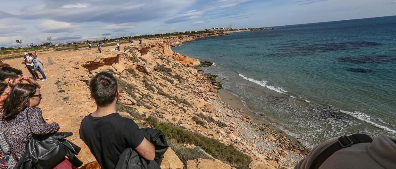 El Consell solo protegerá un tercio de Cala Mosca y si no se urbaniza antes de 5 años