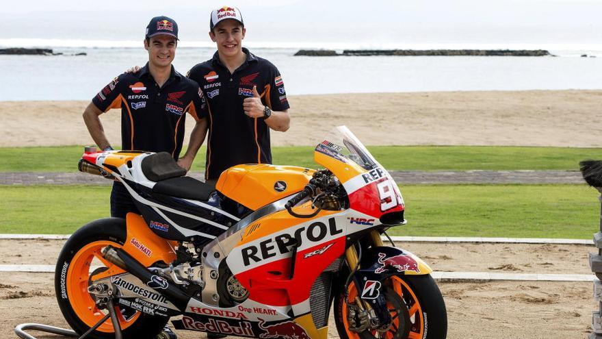 Márquez i Pedrosa presenten les motos de la temporada 2015