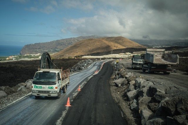 Carreteras por las coladas de lava de La Palma