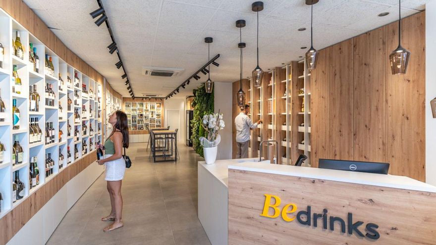 Un espacio en Ibiza dedicado a los amantes del vino y de las bebidas ‘premium’