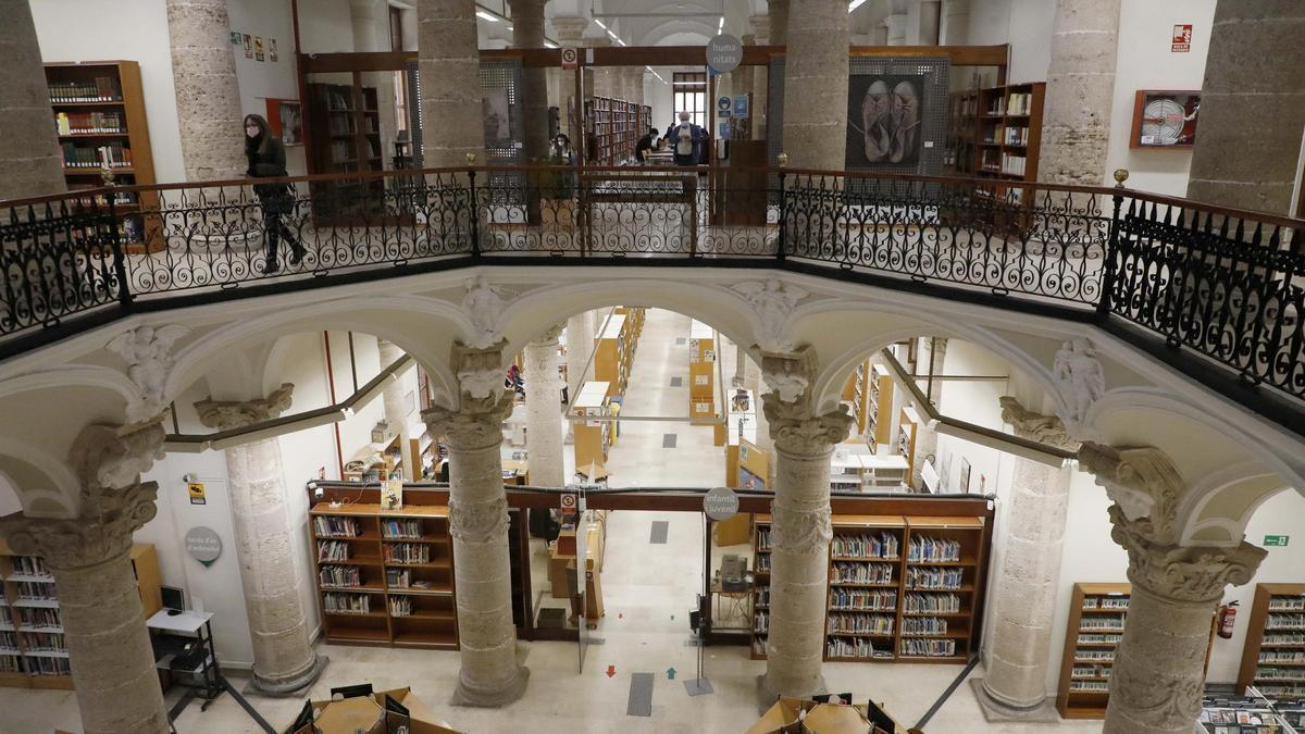 Biblioteca pública de València, situada en la calle Hospital