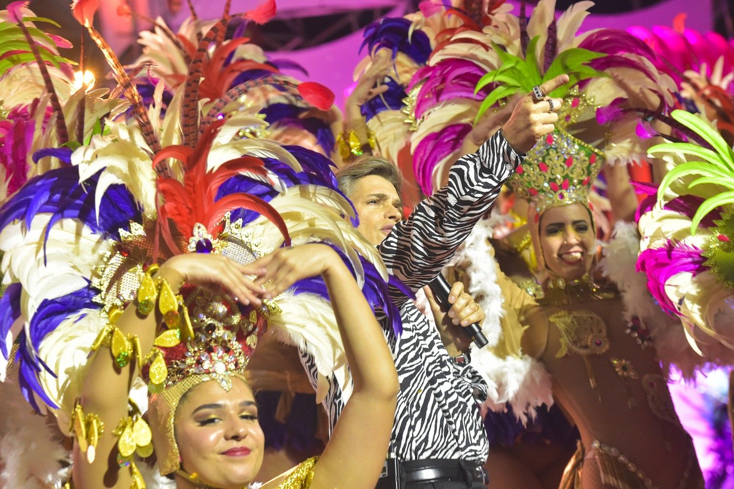 La Gala de la Reina del Carnaval de Las Palmas de Gran Canaria, presentadores, público y actuaciones