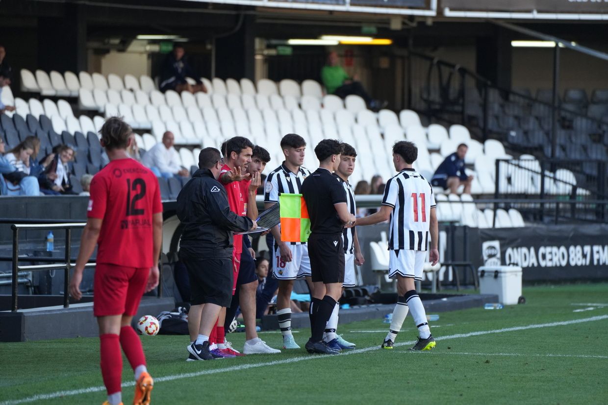 ¡Las mejores imágenes de la celebración del ascenso a Segunda Federación del Castellón B!