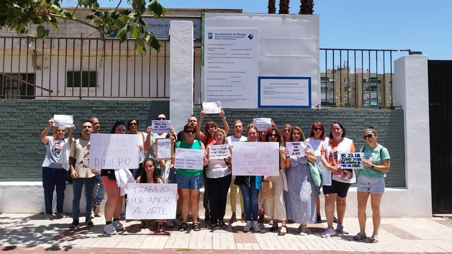 Más de 100 trabajadoras de un comedor escolar de Málaga llevan sin cobrar tres meses