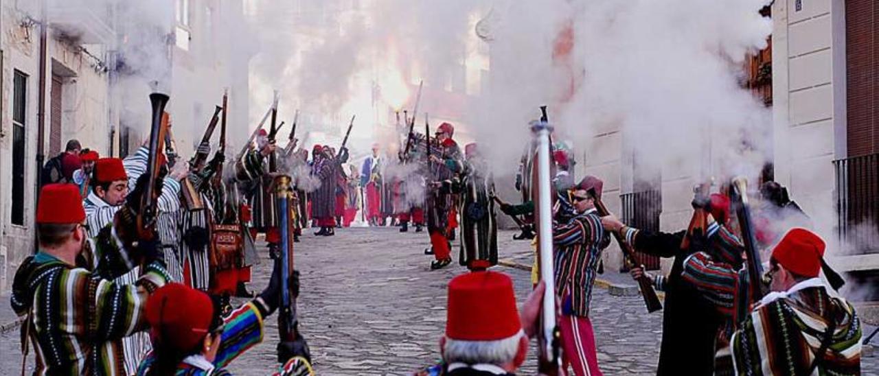 Imagen de archivo de un acto de las fiestas de Moros i Cristians de Sant Blai en Boicarent. | AJ. BOCAIRENT / JUAN SANZ