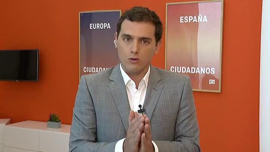 Rivera: "Espero que ahora PP y PSOE no sigan en la 'guerra fría'"