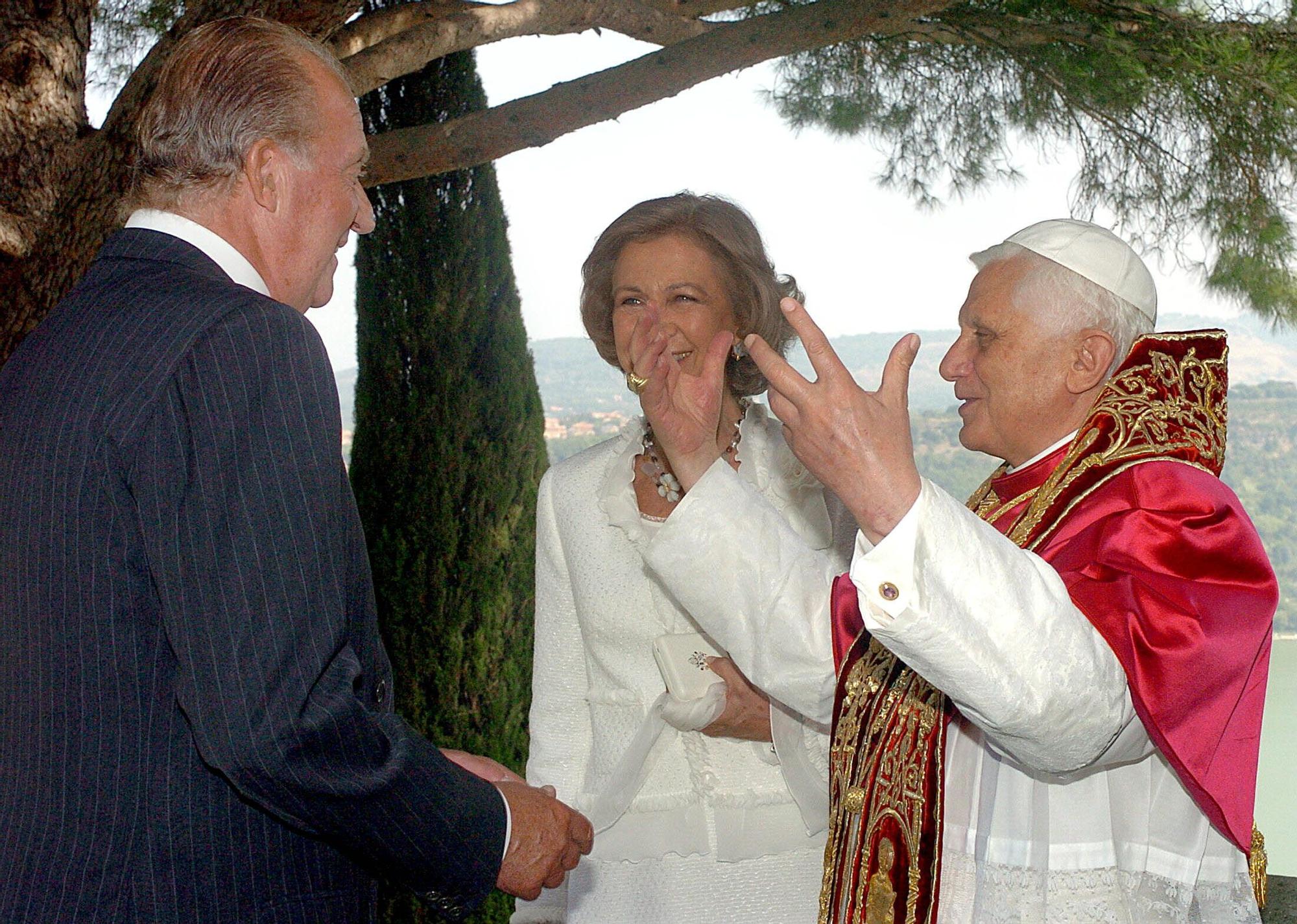 benedicto-reyes-emeritos-espana.jpg