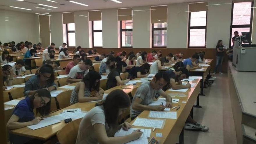 Un total de 914 estudiantes empezarán mañana la EvAU en Aragón