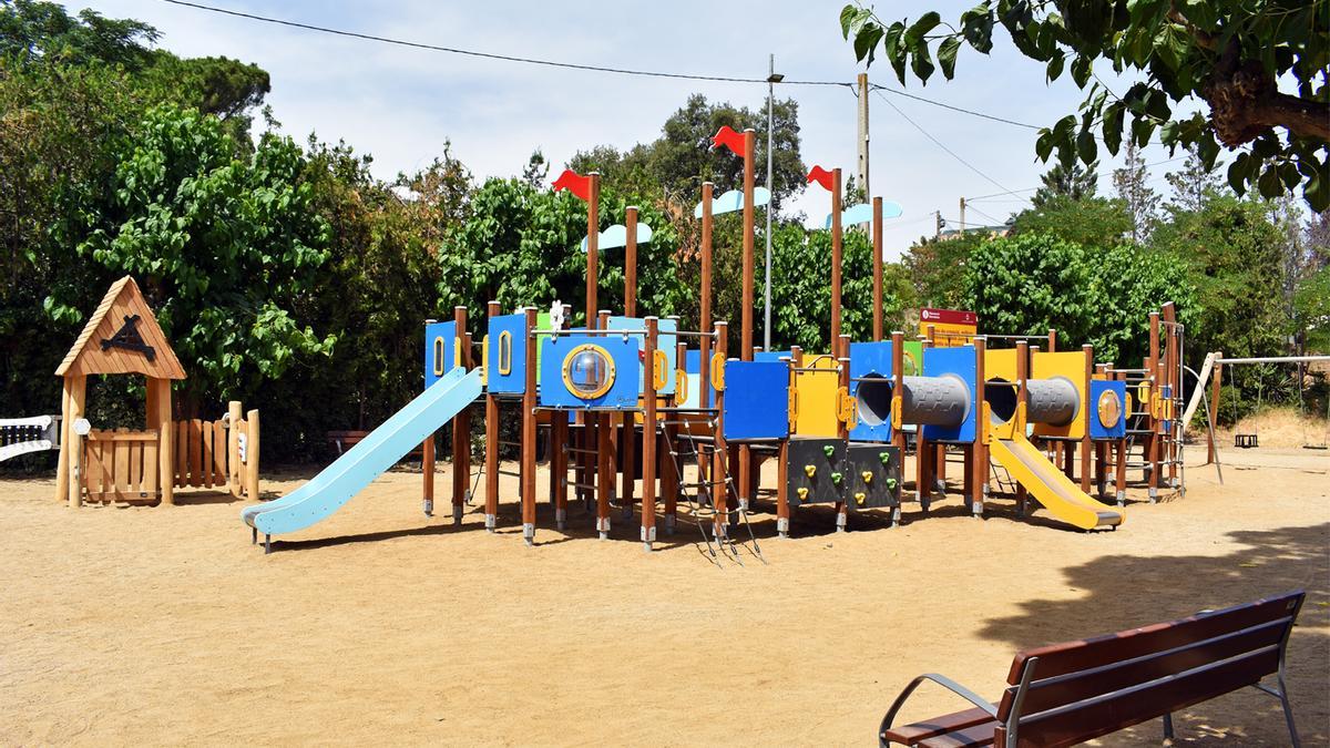 Parc infantil del Parc Municipal Macary i Viader, després de les obres de renovació.