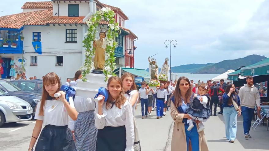 La procesión de ayer en Tazones. | V. A.