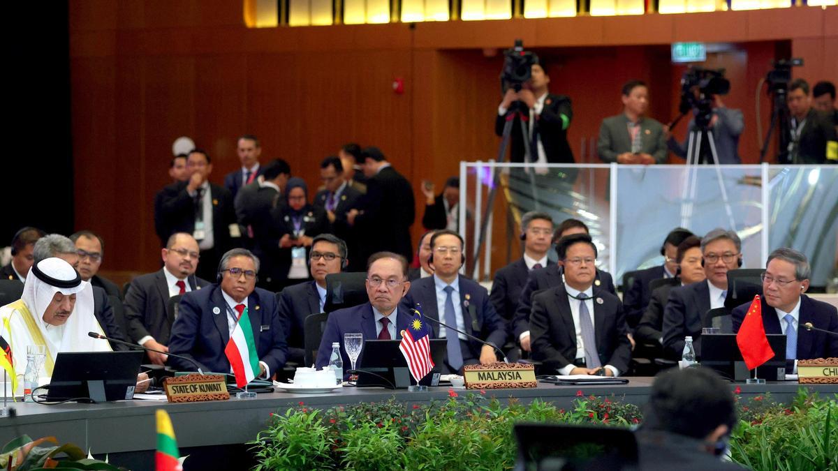 Reunión de los países de la ASEAN, con el Consejo de Cooperación del Golfo y China, este martes en Kuala Lumpur.