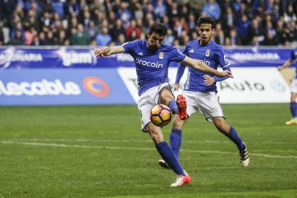 El partido entre el Langreo y el Oviedo B, en imágenes