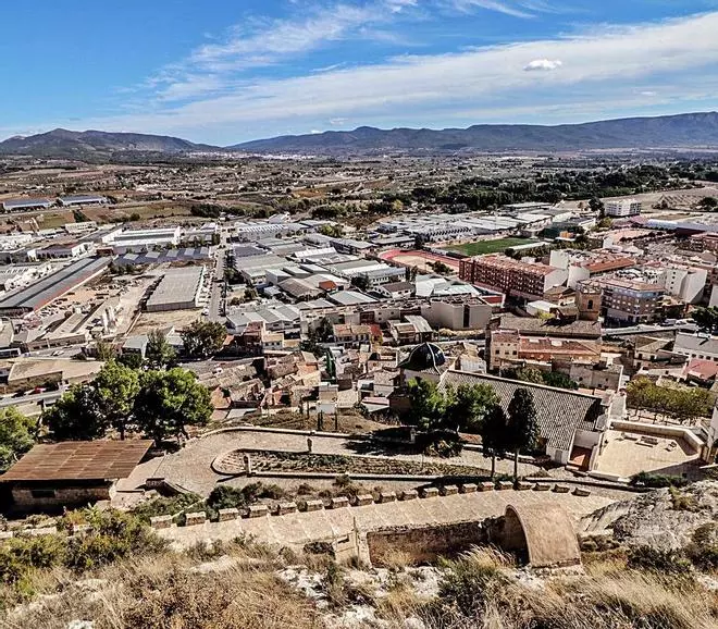Castalla mantiene su rechazo a albergar grandes plantas solares
