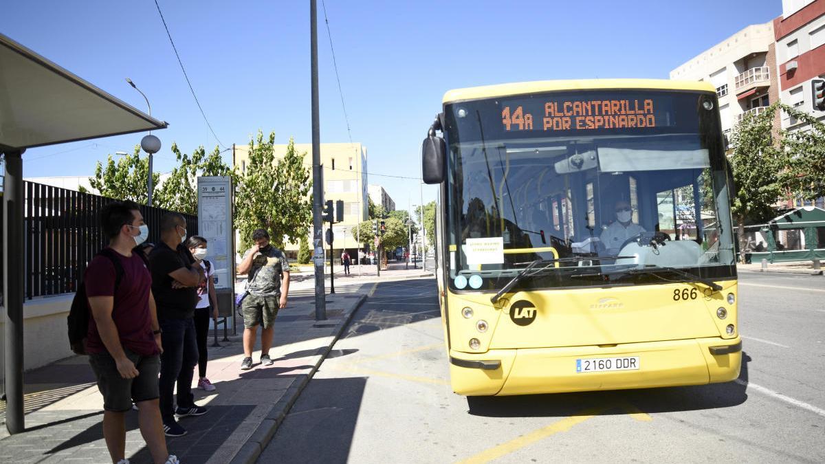 Un autobús de las líneas de pedanías.