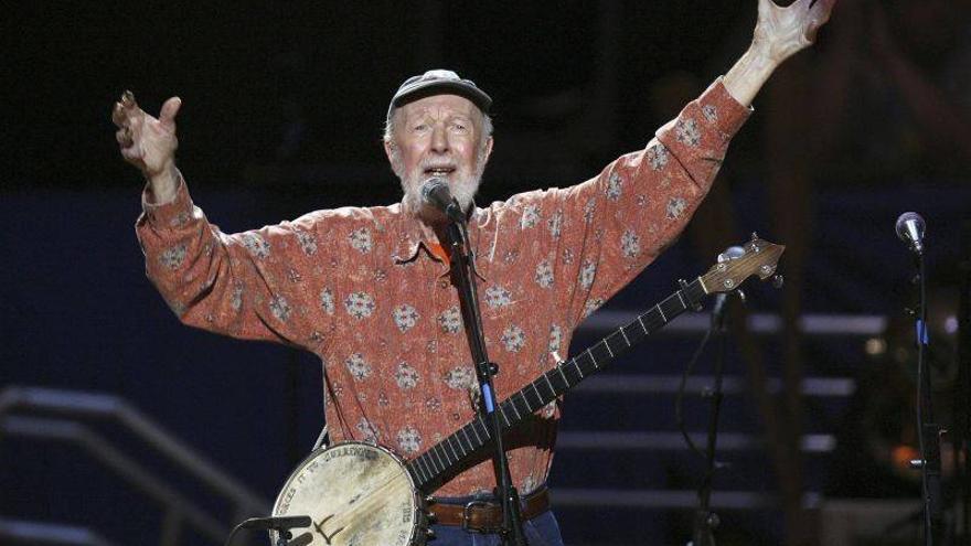 Muere a los 94 años Pete Seeger, leyenda de la canción protesta de EEUU