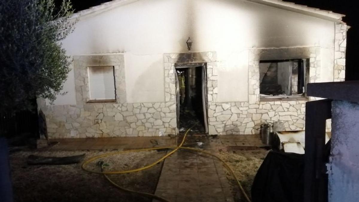 La cuina i el menjador del xalet de Riells han quedat afectats per les flames