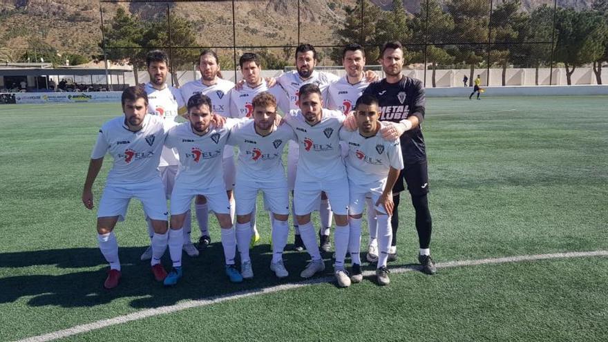 Equipo del Petrelense que perdió ante el Benferri.