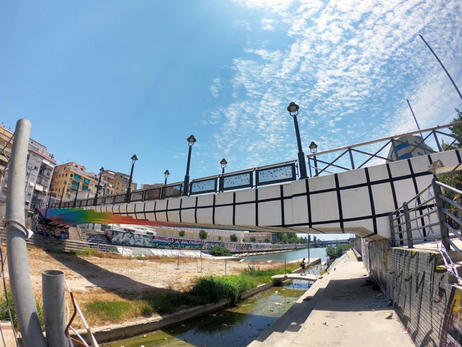 La nueva pasarela peatonal que sustituirá a la que ahora conecta El Perchel con la explanada del CAC se construirá en año y medio.