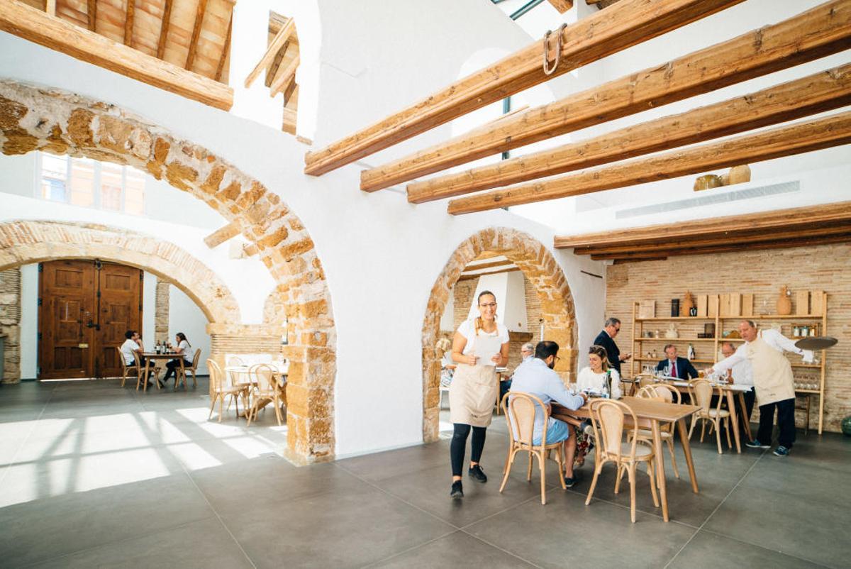 Els Magazinos recupera el esplendor del barrio de Baix la Mar