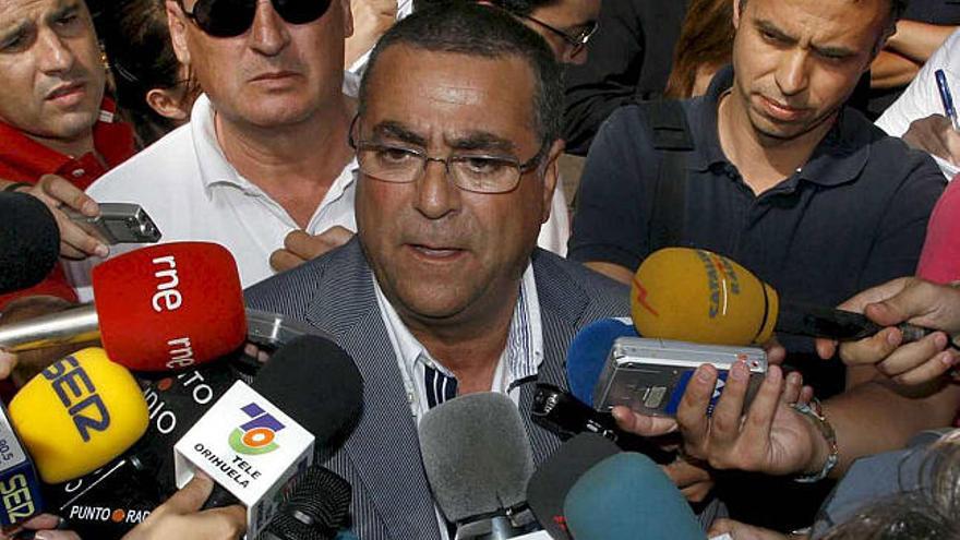 El máximo accionista del Hércules, Enrique Ortiz, el día que salió de declarar en los juzgados de Orihuela.