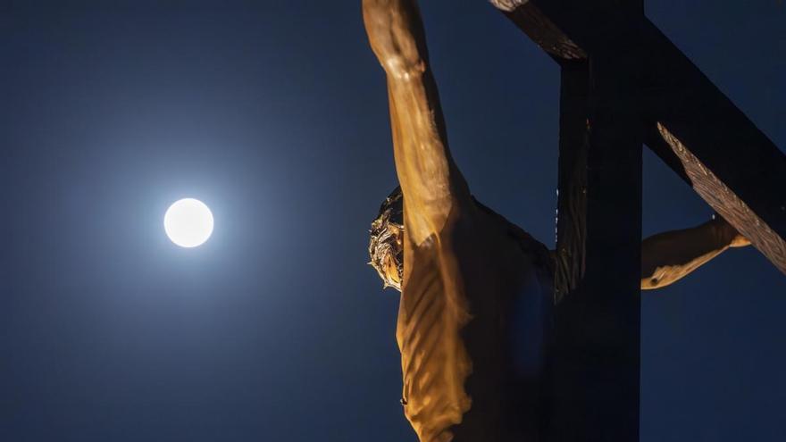 Procesión del Silencio del Jueves Santo de la Semana Santa 2026 de Torrevieja, aquí en imágenes
