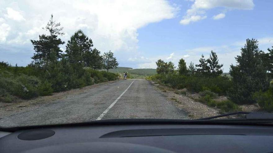 Carretera de Linarejos, en cuyas inmediaciones ocurrió el suceso