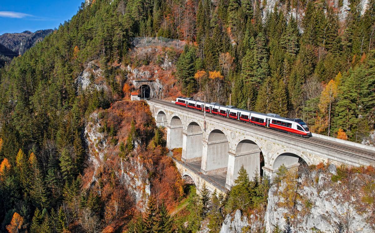 En el siglo XIX, atravesar en tren algunas zonas de montaña era un problema