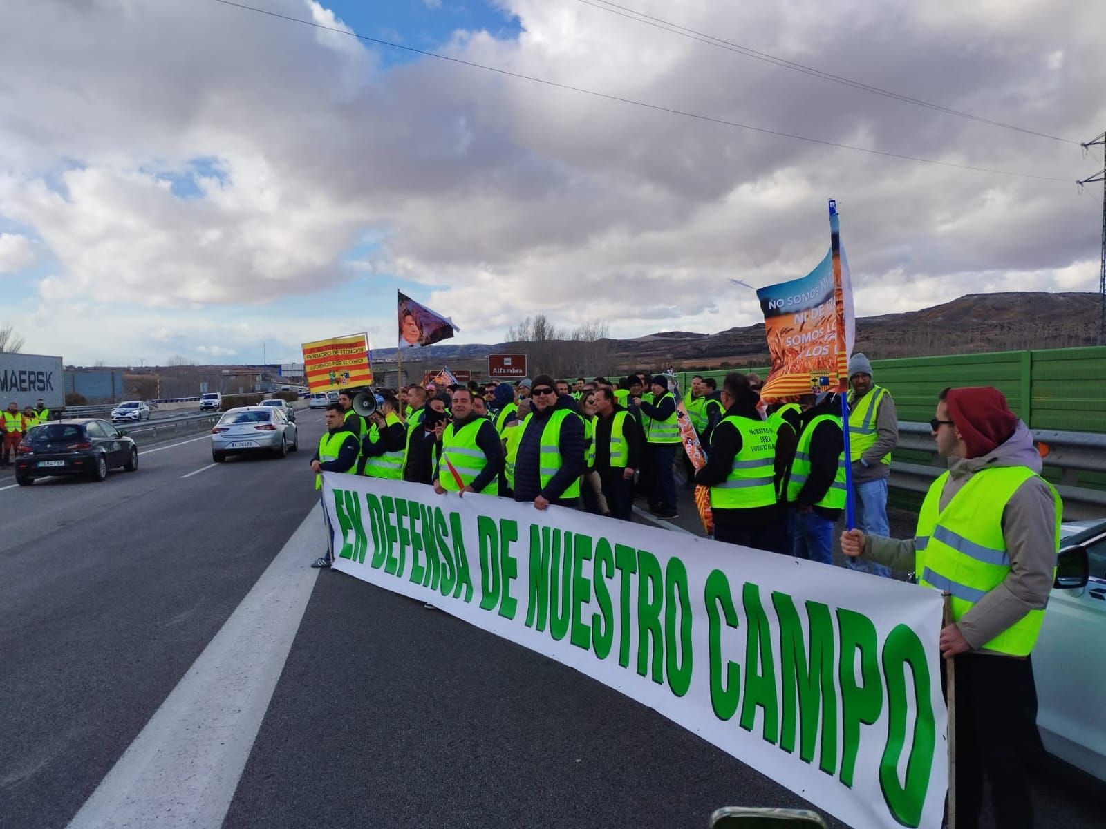 EN IMÁGENES | Alrededor de 200 agricultores y ganaderos protestan en el centro de Teruel