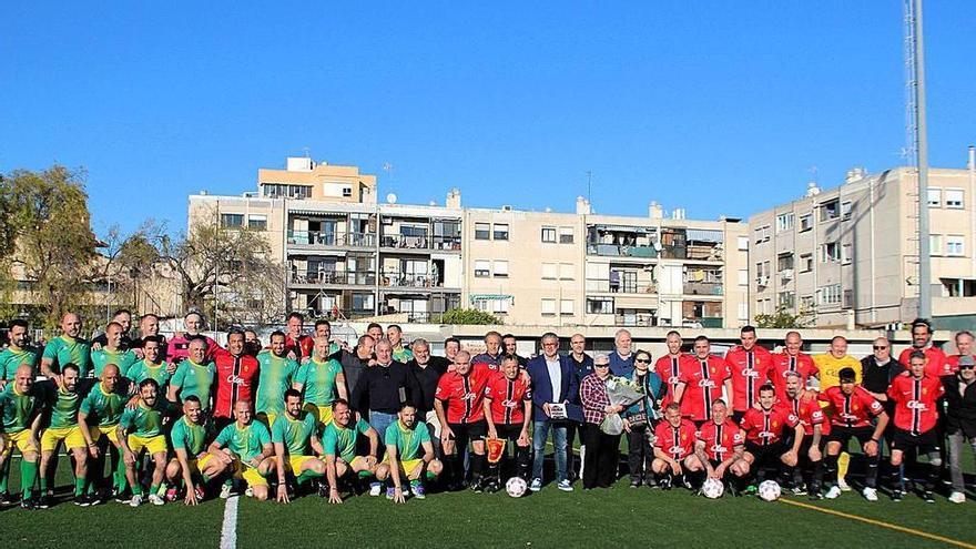 El Atlético Rafal y el Mallorca homenajean a Manolo Martínez